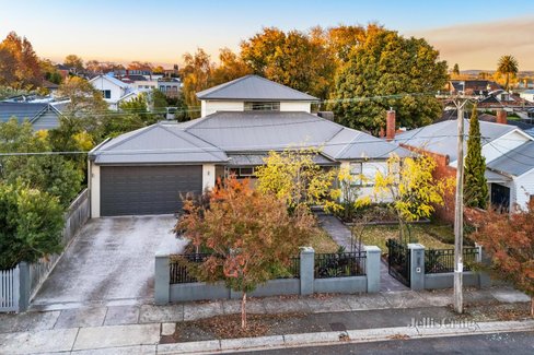16 Exeter Street Lake Wendouree 3350