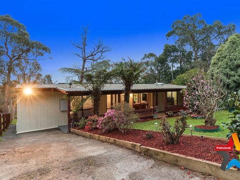 16 Fuller Road Mount Evelyn 3796