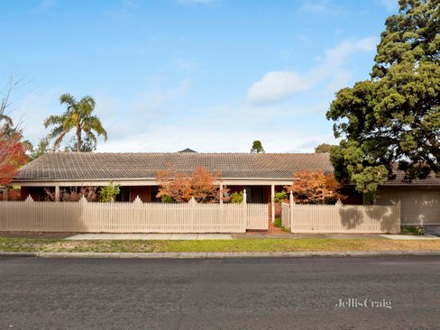 16 Gaudion Road Doncaster East 3109