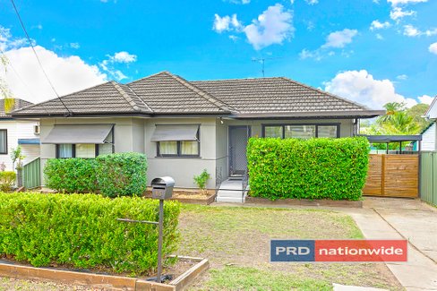 16 Gladys Street, KINGSWOOD NSW 2747