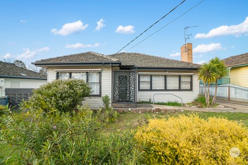 16 Green Street, LONG GULLY VIC 3550