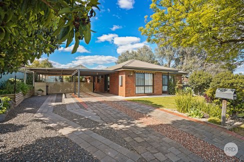 16 Gundry Street, LONG GULLY VIC 3550