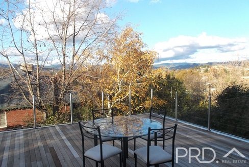 16 Herbert St, TUMUT NSW 2720