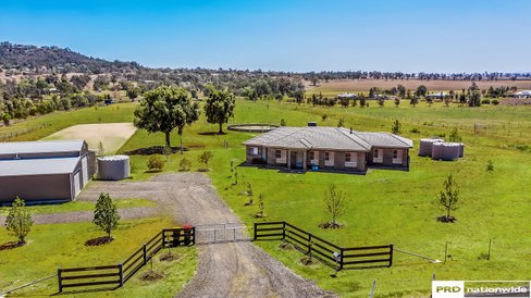 16 Horseshoe Place, TAMWORTH NSW 2340