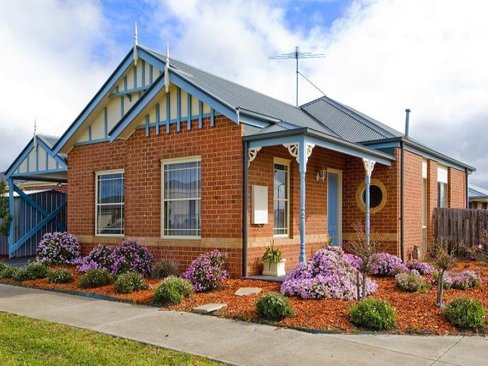 16 Ironbark Street Waurn Ponds 3216