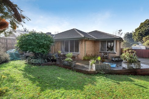 16 Kerryanne Crescent Wonga Park 3115