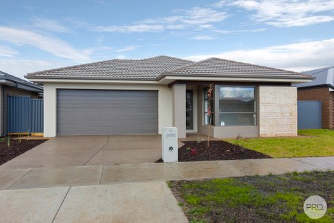 16 Lugano Avenue, ALFREDTON VIC 3350