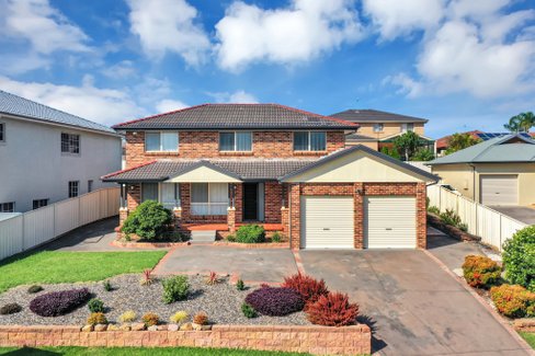 16 Merimbula Close, FLINDERS NSW 2529