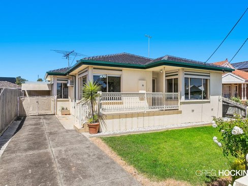 16 Mirls Street Newport 3015