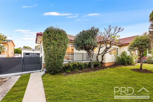 16 Moorefields Road, KINGSGROVE NSW 2208