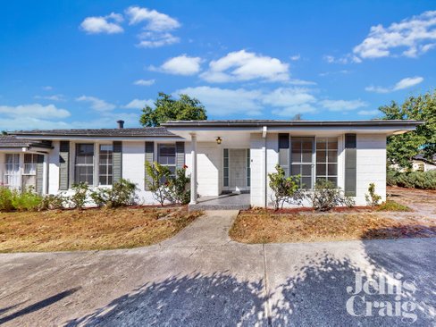 1/6 Mountain Grove Kew 3101