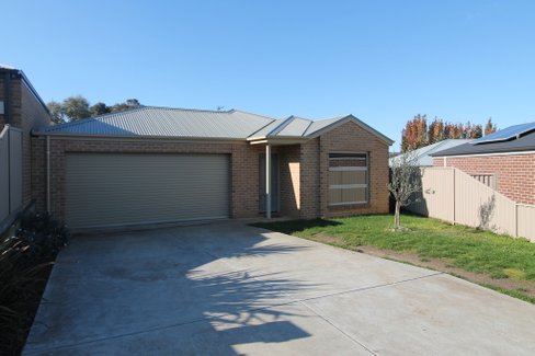 16 Muller Court, MOUNT CLEAR VIC 3350