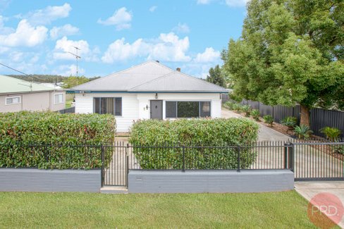 16 Nelson Street, GRETA NSW 2334