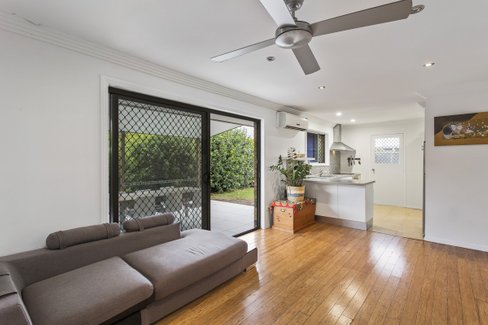 1/6 Pheasant Court, Miami QLD 4220