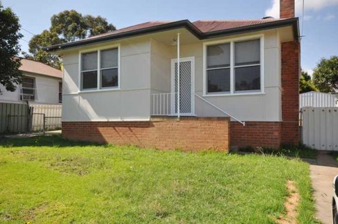 16 Phillip Avenue, MOUNT AUSTIN NSW 2650