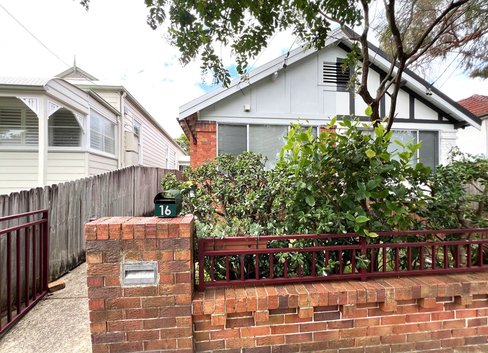 16 Pile Street, DULWICH HILL NSW 2203