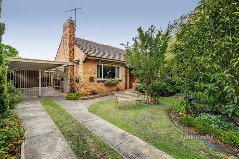 16 Quentin Road Malvern East 3145