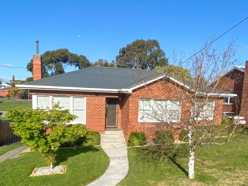 16 Radcliff Crescent, ROSETTA TAS 7010