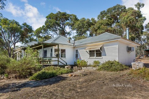 16 Sargeants Road Taradale 3447