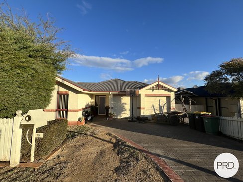 16 Stonehaven Circuit, QUEANBEYAN EAST NSW 2620