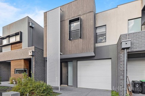 16 Sun Orchid Circuit St Helena 3088