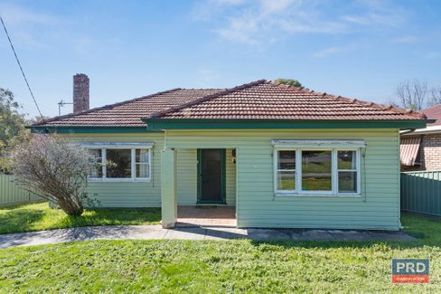 16 Thomas Street, IRONBARK VIC 3550