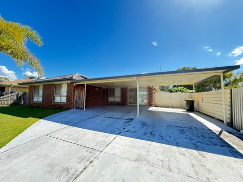 16 Tristania Crescent, URANGAN QLD 4655