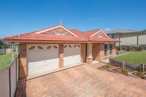 16 Ventura Close, RUTHERFORD NSW 2320