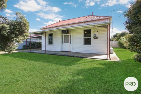 16 Victoria Street, WAHGUNYAH VIC 3687