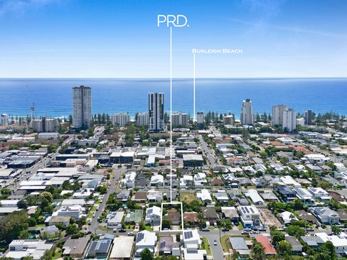 16 Warrina Crescent, Burleigh Waters QLD 4220