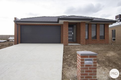 16 White Gum Way, WINTER VALLEY VIC 3358