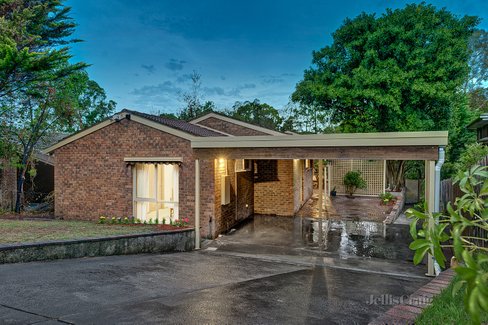 16 Yanigin Drive Glen Waverley 3150