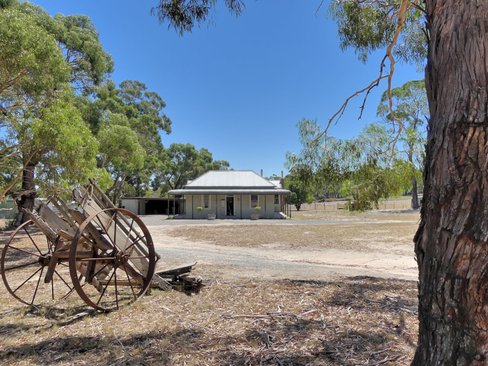 160 Sago Hill Road, BUNKERS HILL VIC 3352