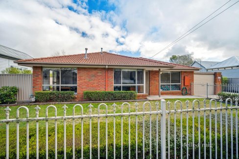 1 612 Ascot Street South Ballarat Central 3350