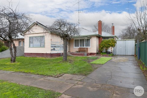 162 Yarrowee Street, SEBASTOPOL
