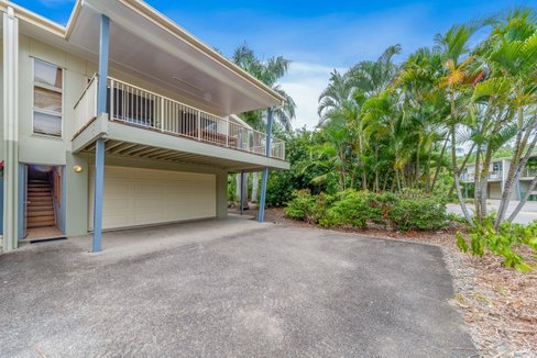16/21 Shute Harbour Road, CANNONVALE QLD 4802