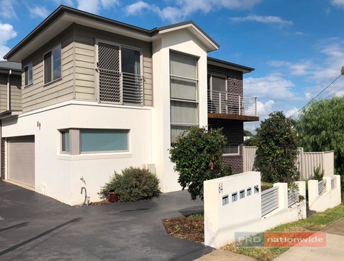 1/64 Junction Road, MOOREBANK NSW 2170