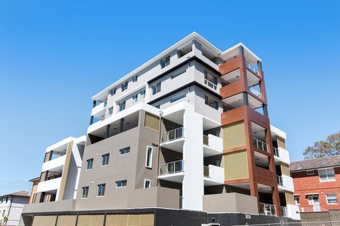 16/4 St Georges Parade, HURSTVILLE NSW 2220
