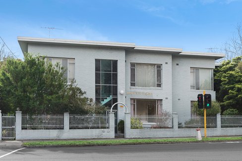 1/64 Studley Park Road Kew 3101