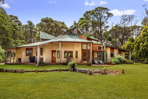 165 Kennedys Road, SMYTHES CREEK VIC 3351