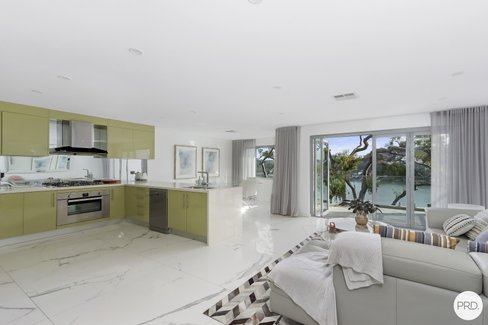 1/68 Llewellyn Street, OATLEY NSW 2223