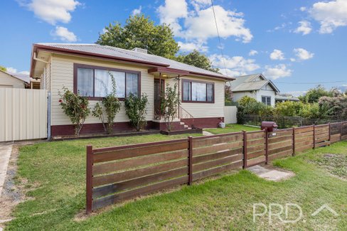 169 Simpson Street, TUMUT NSW 2720
