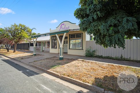 16A Anna Street, URANA NSW 2645