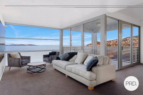 16B Ocean Esplanade, BLACKMANS BAY TAS 7052