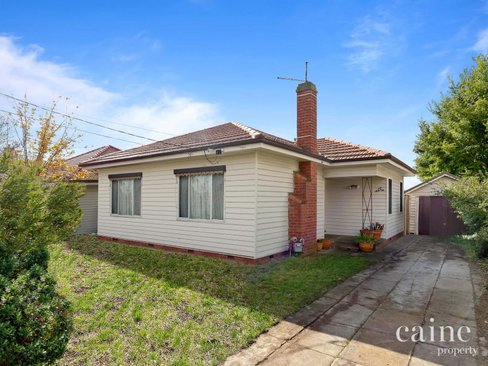 17 Alexandra Street Sebastopol 3356