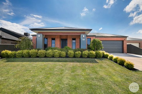 17 Angus Close, DELACOMBE VIC 3356