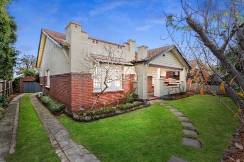 17 Banool Avenue Kew 3101