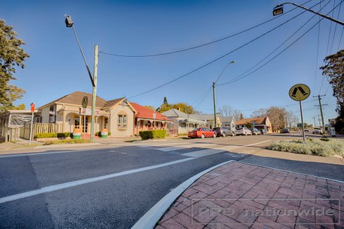 17 Belmore Road, LORN NSW 2320