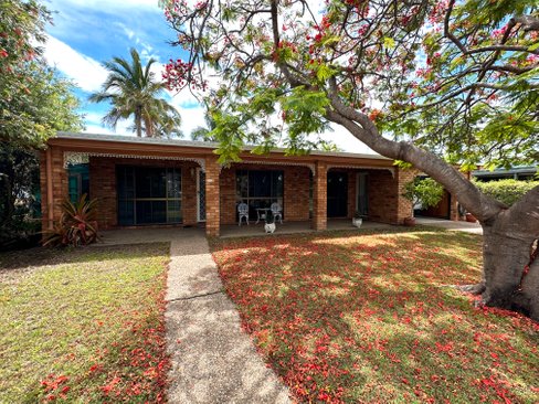 17 Blackwell Street, TANNUM SANDS QLD 4680