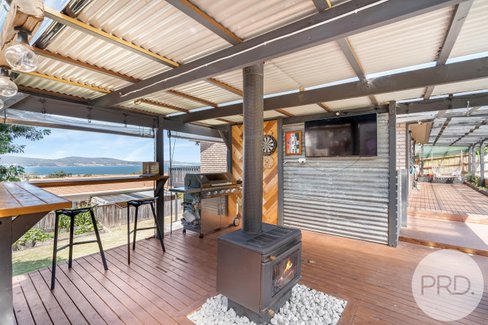 17 Bland Court, ROKEBY TAS 7019